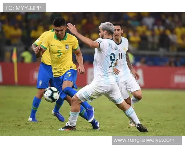 戴拿与纳斯的巅峰对决谁能在赛场上笑到最后