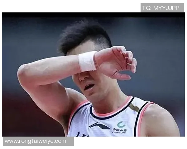 郭艾伦在篮球赛场上的精彩表现与未来发展潜力的深度分析与展望