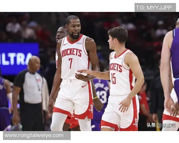 夏季联赛精彩对决篮网与火箭争锋相对展现年轻球员潜力与团队默契