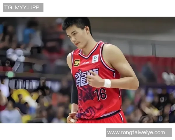 焦泊乔的成长之路与未来展望：从青涩少年到行业领军人物的蜕变与追求