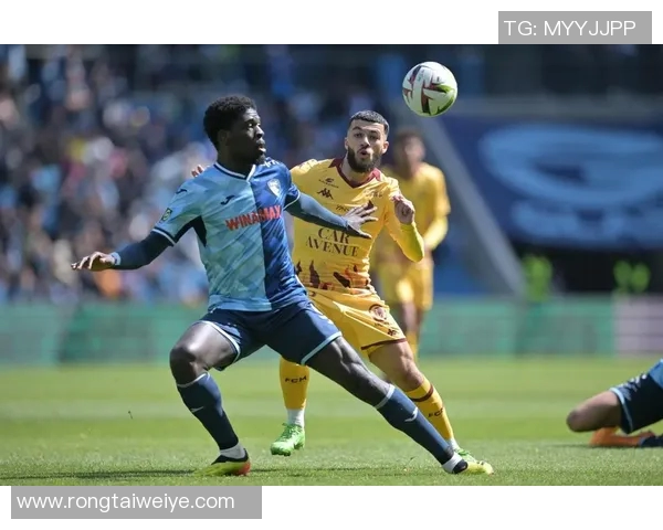 斯特拉斯堡主场迎战第戎双方争夺关键三分的激烈对决